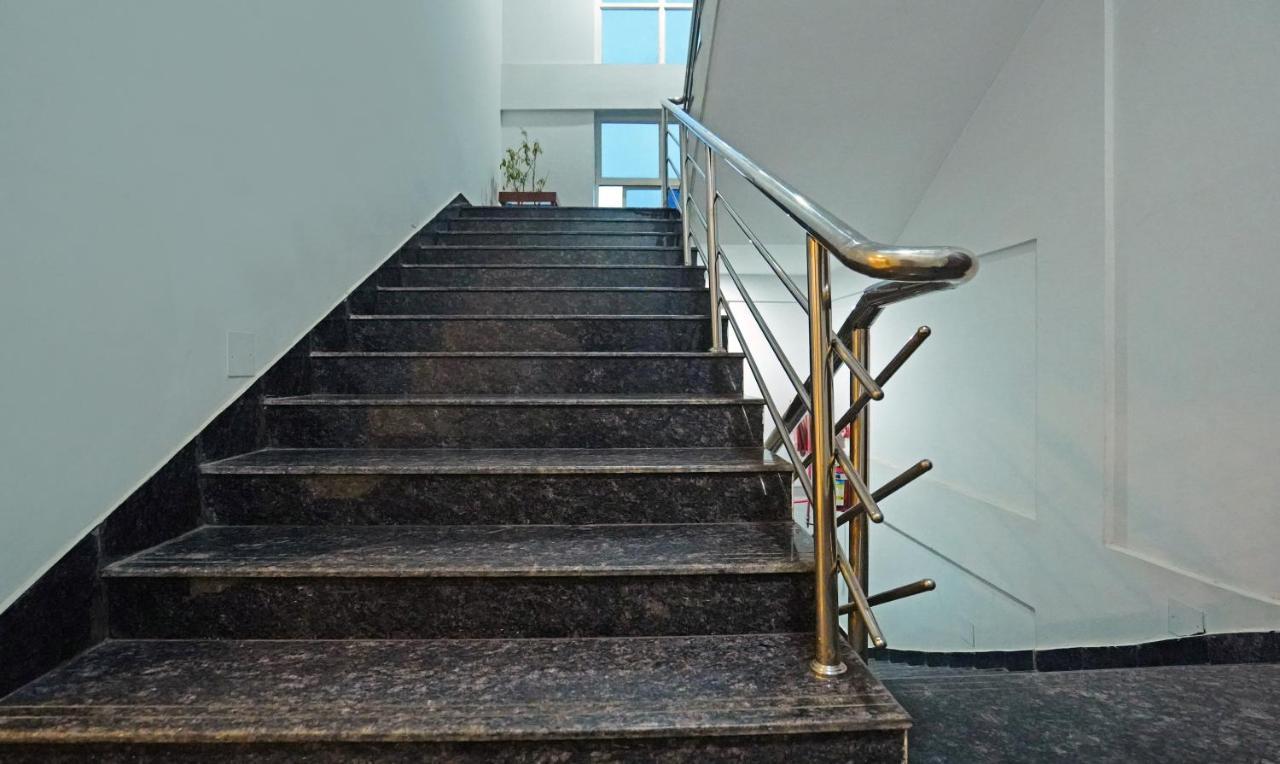 Treebo Lazystay Grand Patia Bhubaneswar Zewnętrze zdjęcie